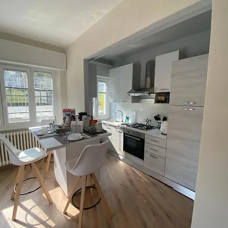 Daire Golfo Borromeo 4 *