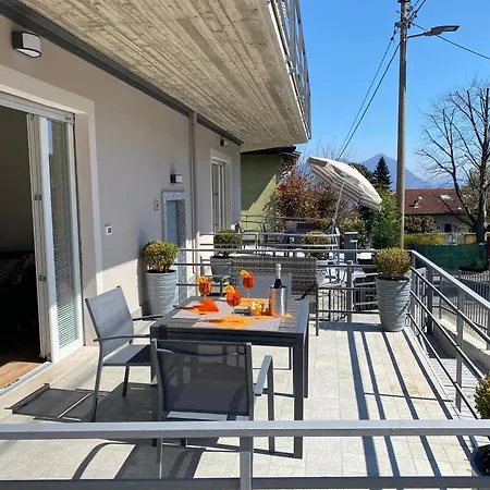 Golfo Borromeo 4 Appartement *